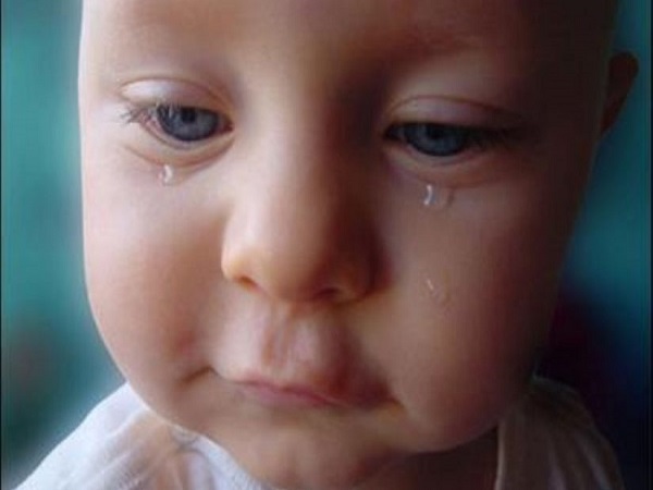 Mơ thấy trẻ con khóc có điềm báo gì và đánh số gì?