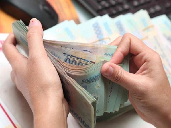 Mơ thấy đếm tiền có điềm báo gì và đánh con gì?