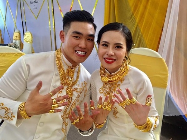 Mơ thấy được cho vàng có điềm báo gì và đánh số nào?