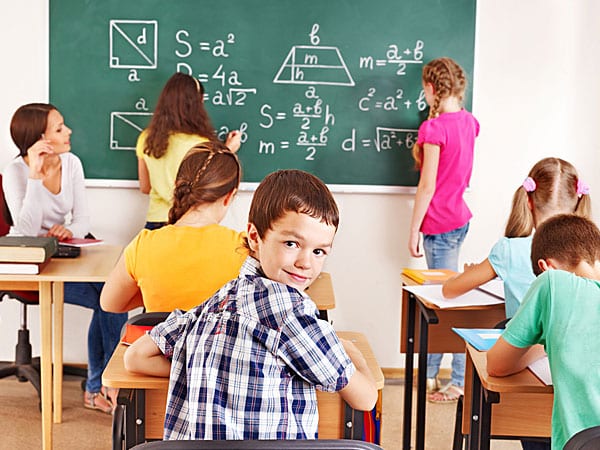 Tổng hợp ý nghĩa giấc mơ thấy bạn học cũ dự báo tốt hay xấu sắp tới?