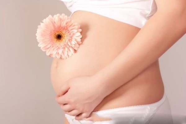 Chiêm bao thấy người khác đẻ con gái